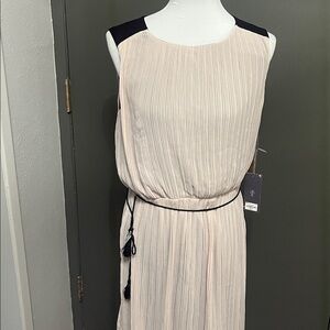 Jennifer Lopez pink pleated dress